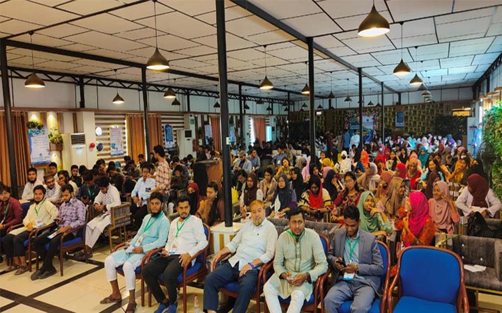 ৩ যুগ পর চট্টগ্রাম কমার্স কলেজে প্রকাশ্যে শিবির