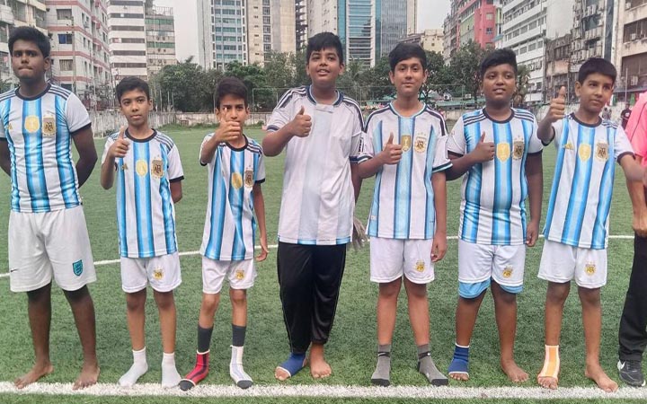 বিশ্বকাপের উন্মাদনায় শিশুদের ফুটবল উৎসব শুরু
