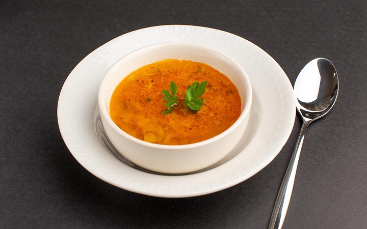 চিকেন না টমেটো স্যুপ, শীতে কোনটি বেশি উপকারী?