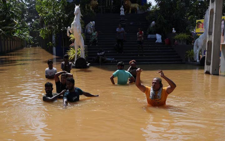 ঘূর্ণিঝড় ‘ডিটওয়াহ’র তাণ্ডবে শ্রীলংকায় মৃতের সংখ্যা ২০০ ছাড়াল