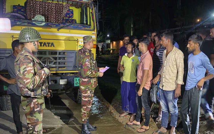 ভোলাগঞ্জে অভিযান, পাথরবোঝাই শতাধিক ট্রাকে তল্লাশি
