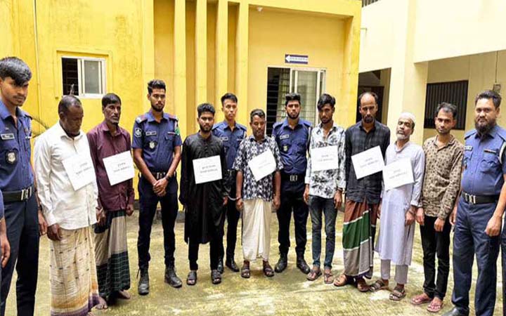 নৌপথে চাঁদাবাজি, সমন্বয়ক পরিচয়দানকারীসহ আটক ৭