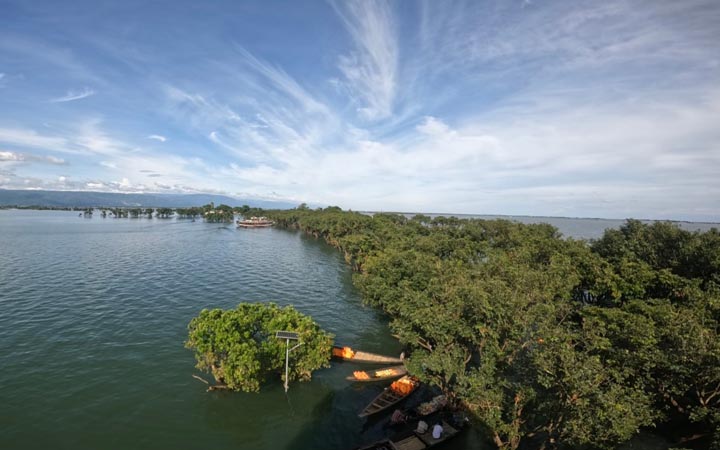 টাঙ্গুয়ার হাওরে পর্যটকবাহী হাউসবোটে নিষেধাজ্ঞা