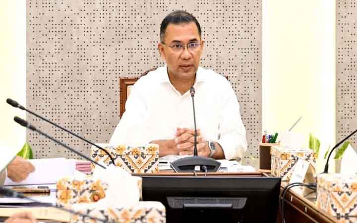 মশক নিধন শিখতে ফ্লোরিডা নয়, ডোবার পাশে দাঁড়ানোর পরামর্শ প্রধানমন্ত্রীর