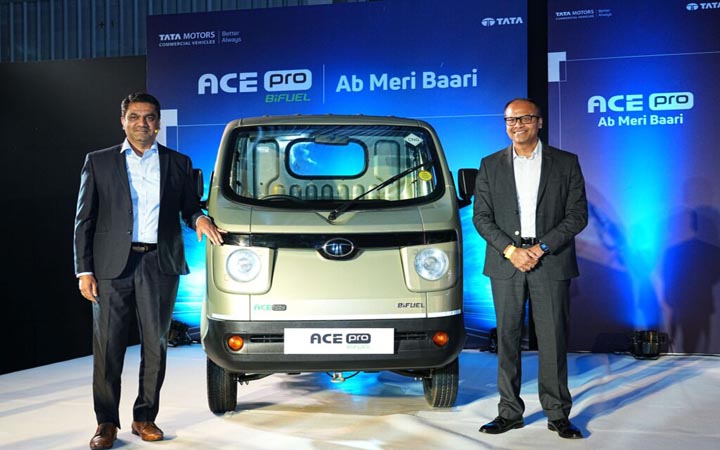 মিনি ট্রাক আনল টাটা, দাম ৪ লাখ