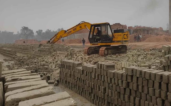 সিরাজগঞ্জে ৯ ইটভাটায় অভিযান, ১৮ লাখ টাকা জরিমানা