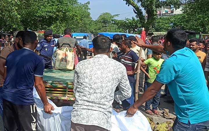 চুয়াডাঙ্গায় ট্রাকচাপায় কলেজছাত্র নিহত