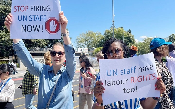 ছাঁটাইয়ের প্রতিবাদে জেনেভায় জাতিসংঘের কর্মীদের বিক্ষোভ