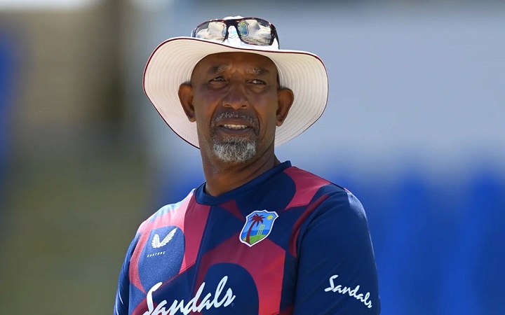 পাপুয়া নিউগিনির ‘বিশেষ কোচ’ সিমন্স