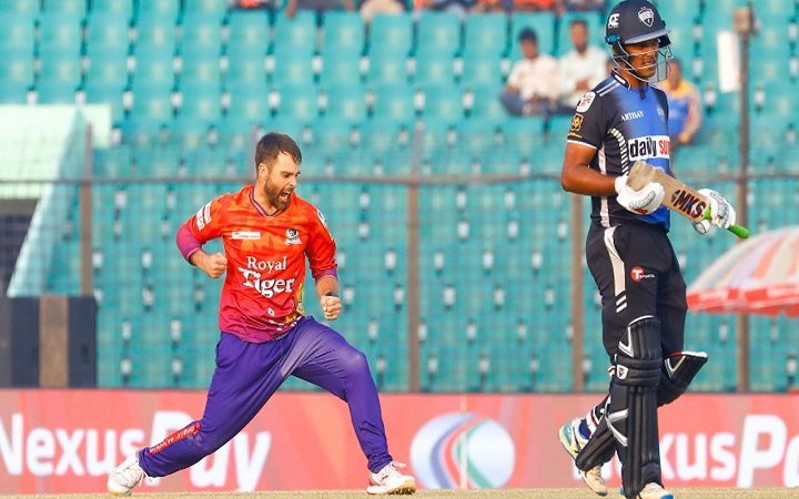 উড়ন্ত রংপুরকে মাটিতে নামিয়ে যা বললেন বার্ল