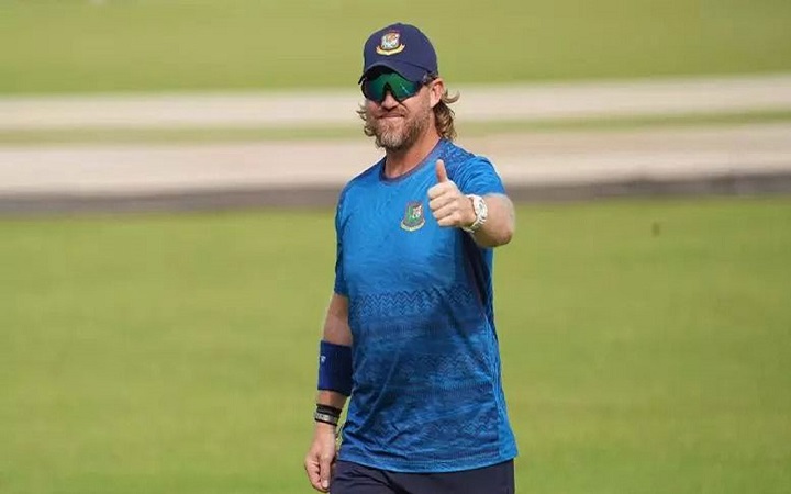 বাংলাদেশের সাবেক কোচকে এবার নিয়োগ দিচ্ছে পাকিস্তান