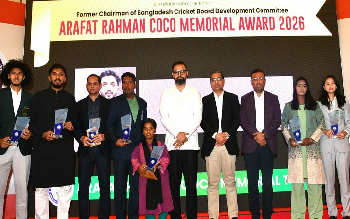 এশিয়া কাপের আগমুহূর্তে পুরস্কার পেলেন ঋতুপর্ণা