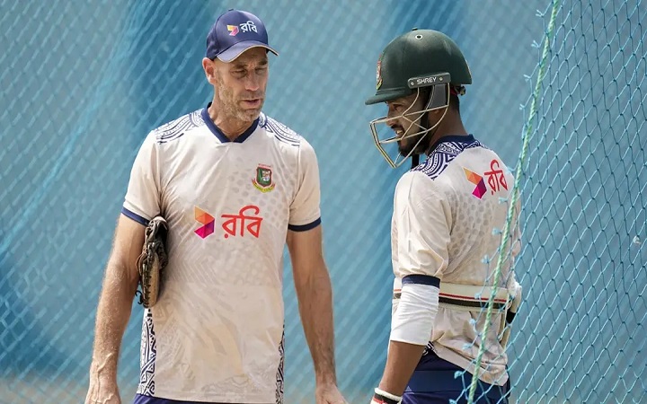 নারী দলে নতুন প্রধান কোচ নিয়োগ দিলো বিসিবি