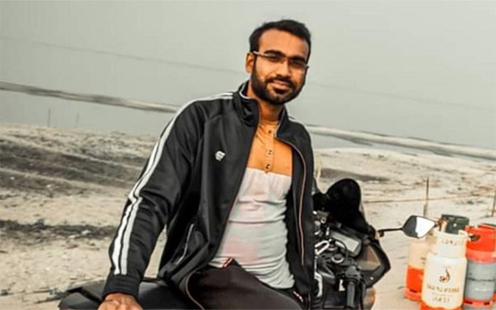 ভাড়া বাড়িতে নারীসহ হাতেনাতে আটক পুলিশ সার্জেন্ট, অতঃপর...