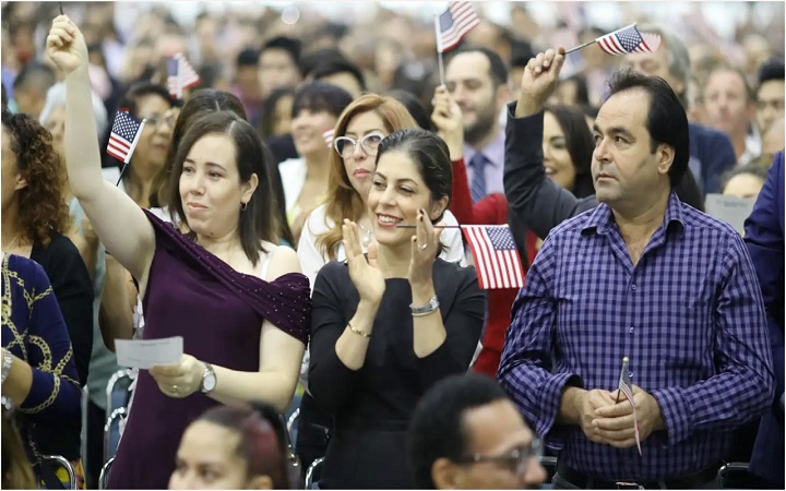 যুক্তরাষ্ট্রে ৩০ দিনের বেশি থাকা বিদেশিদের নিবন্ধন করার নির্দেশ