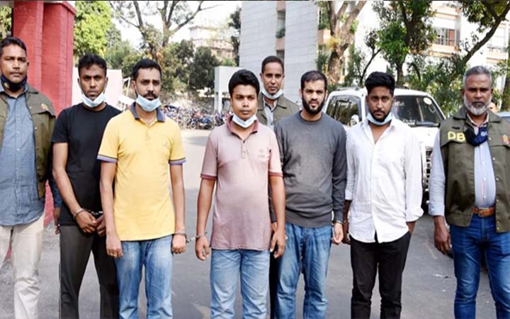 ব্যাংকের চাকরির পরীক্ষার প্রশ্ন জালিয়াতি চক্রের ৫ সদস্য গ্রেফতার