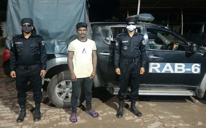 ঝিকরগাছায় ৪৮০ পিস ইয়াবা সহ যুবক আটক