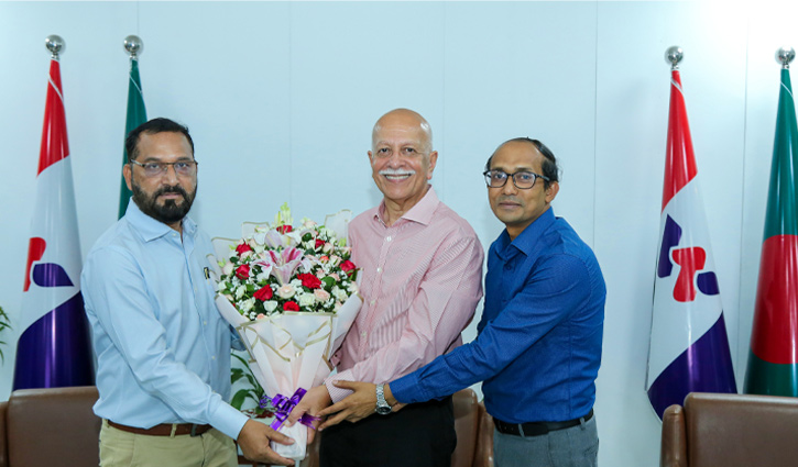 ওয়ালটন হেডকোয়ার্টার্স পরিদর্শন করলেন স্বতন্ত্র পরিচালক আকতার মতিন চৌধুরী