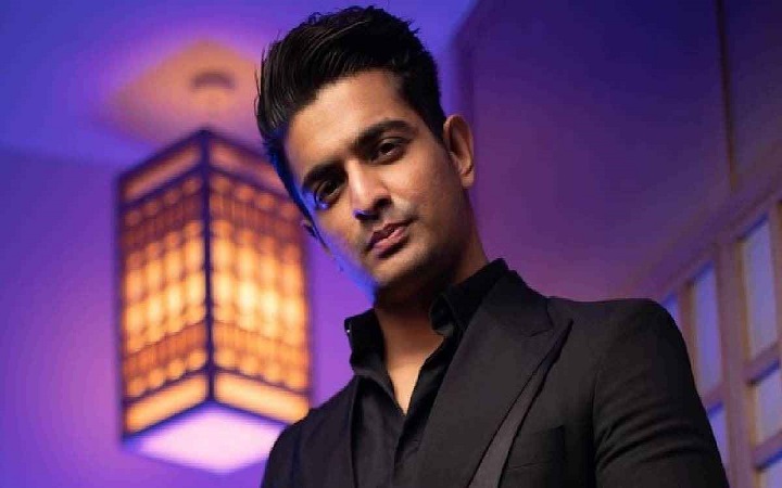 রণবীরের মায়ের ক্লিনিক ভাঙচুর!