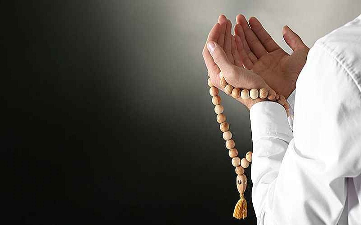 তাওবার পর জীবনে পরিবর্তন আনবে এই ১৩ আমল