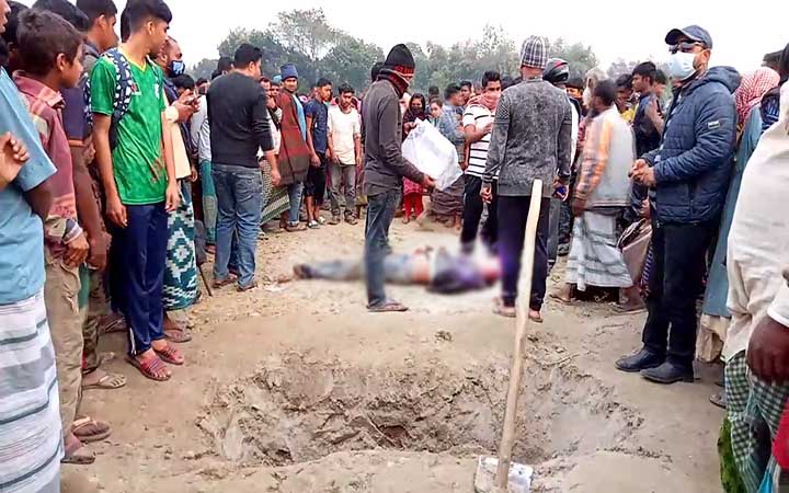 কুষ্টিয়ার দৌলতপুরে যুবকের জবাই করা লাশ উদ্ধার